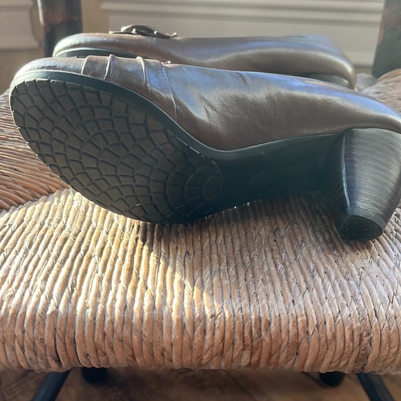 Bare Traps Heel - Picture 6 of 8